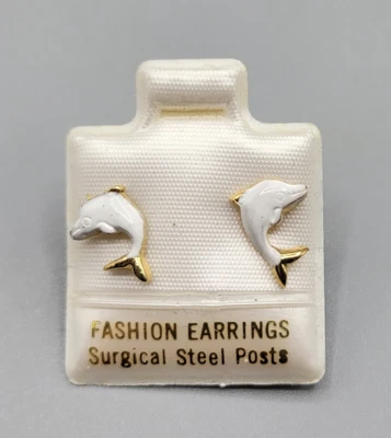 Pendientes de Colección Nuevos Tono Dorado Nuevo de Lote Antiguo Delfín Esmalte Blanco Poste de Acero Quirúrgico Foto 1 de 2