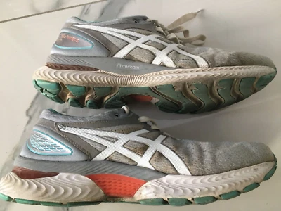 ASICS Gel Nimbus 22 Laufschuhe, Turnschuhe, Running Schuhe, Grösse: 40,5 - Bild 1 von 4
