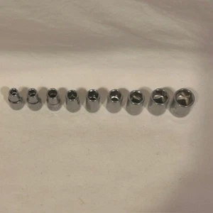 Craftsman 1/4" Drive 9 Piece Universal Socket Set SAE - Pre-Owned - Picture 1 of 5