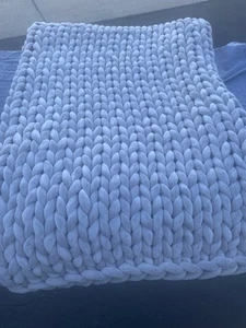 Bearaby Weighted Velvet Napper 25 Lb Throw Retail $279 Moonstone Gray - Picture 1 of 4