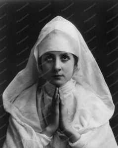 Victorian Praying Nun Portrait 1900s 8x10 Reprint Of Old Photo - Picture 1 of 1