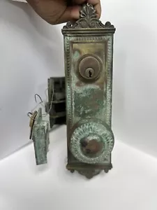 Antique Vintage Old Bronze YALE Exterior Entry Door Lock Knobs Plate Lockset Key - Picture 1 of 6