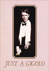 DAVID BOWIE - 1978 JUST A GIGOLO JAPANESE MOVIE BOOK - VERY RARE! - Picture 1 of 4