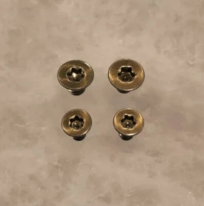 Escala de bronce dorado y tornillo de pivote para cuchillo de carpeta Spyderco Para 3 - conjunto de 4 - Imagen 1 de 5