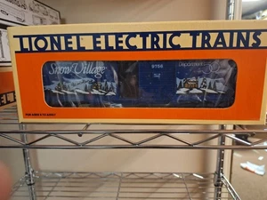 NEW in the box, Lionel #6-52096 Department 56 Snow Village Boxcar - Picture 1 of 4