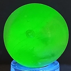 Vintage UV-Reactive Swirl Marble .62 Inches Near-Mint Condition  - Picture 1 of 15