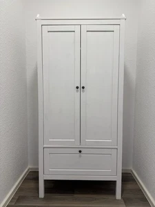 IKEA Kleiderschrank Weiß SUNDVIK - Bild 1 von 3