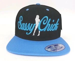 Mütze Sassy Chicks Druckknopflasche schwarz & blau 3D-Stickerei flacher Schirm - Bild 1 von 11