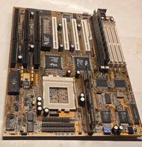 Socket 7 AT *512KB Cache* Gigabyte GA-586VX Rev 3.35, CPU & 128 MB + Bonus - Picture 1 of 9