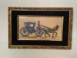 Cornice oro cavallo e carrozza punto croce vittoriana vintage con velluto nero 10” x 6,5” - Foto 1 di 13