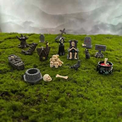 Diorama Miniature Model Gothic Tombstone Haunted House Scene Prop Model Toy - Image 1 of 4