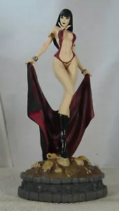 Women of Dynamite Vampirella Statue 1116/1969 J. Scott Campbell BRAND NEW - Picture 1 of 21