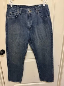 Wrangler Jeans Mens 38x32 Blue Denim Relaxed Fit Jeans - Picture 1 of 2