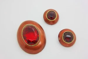 Vintage Oval Red Enamel Brooch Clip On Earrings Sets signed JAN Classic - Picture 1 of 5
