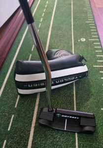 Odyssey Toulon 22 Chicago Putter 33" Men's RH w/Head Cover - Picture 1 of 9
