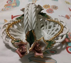 CAPODIMONTE MADE IN ITALY KERAMIK VINTAGE GEFLOCHTENER KORB MIT PORZELLANROSEN - Bild 1 von 7