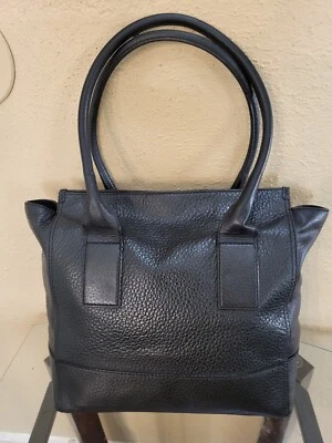 Bolsa de mão de ombro Kate Spade Newyork preta XL. O estado é muito bom. - Imagem 1 de 4