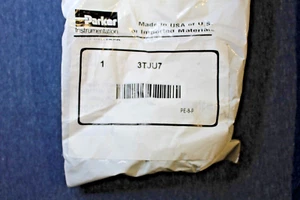 Parker Hannifan Pargrip PC-8-P ETFE PTFE UHP PFA Hazard Corrosive 1/2" FIP Elbow - Picture 1 of 2