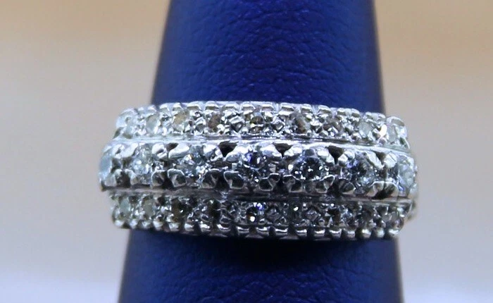 Diamond Band Ring in 950 Platinum Size 5 - Image 1 of 1