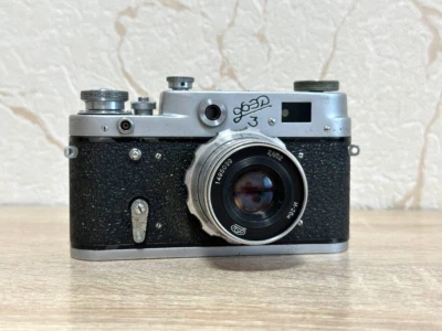 Câmera de Filme 35mm Vintage FED 3 Lente Telêmetro Industar-26m USSR Soviética - Imagem 1 de 4