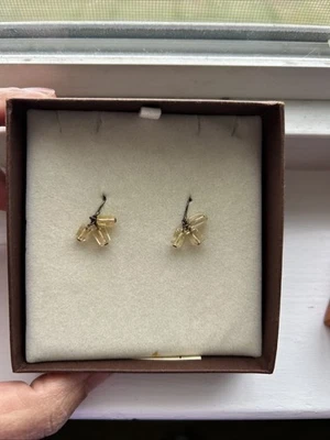 Fire and Stone Peridot耳环 — 第 1/3 张图片