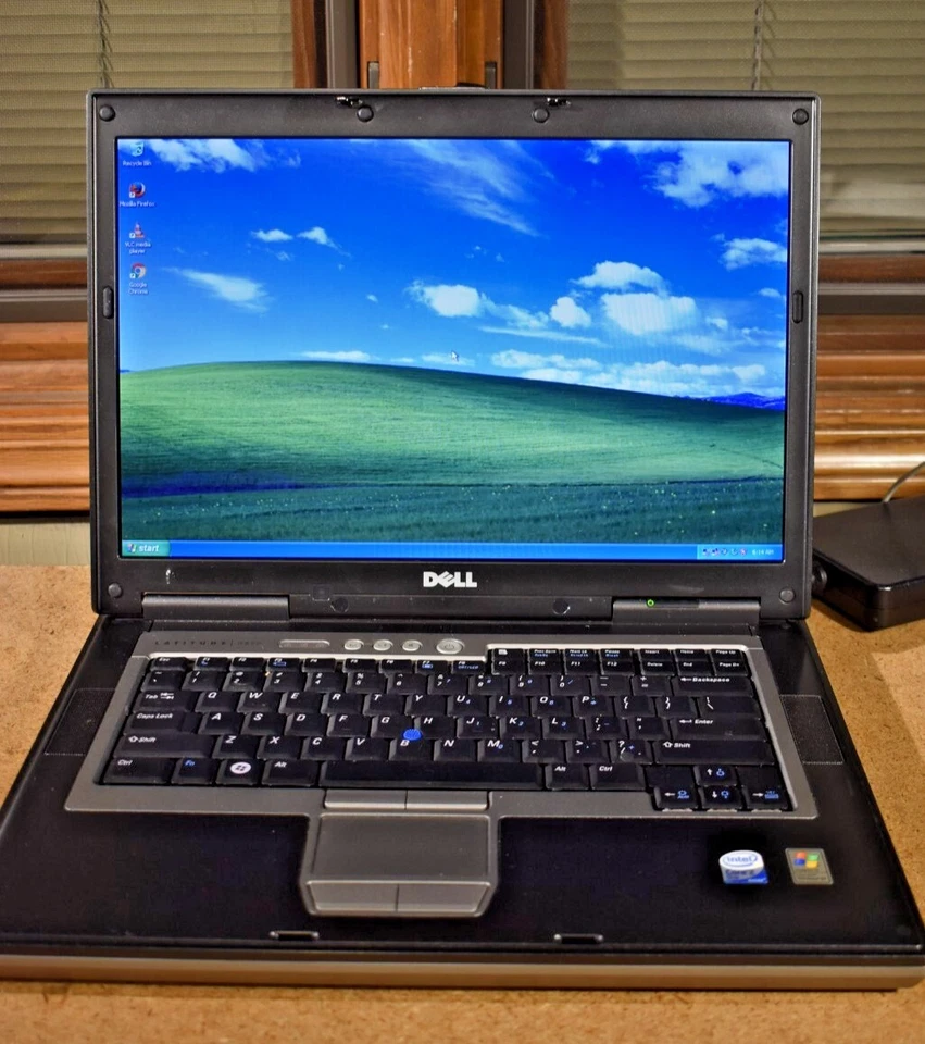 Laptop LgScreen Dell Inspiron 1521 nueva instalación XP Pro Office 2010 ¡GdBatWkGr8! Foto 1 de 1