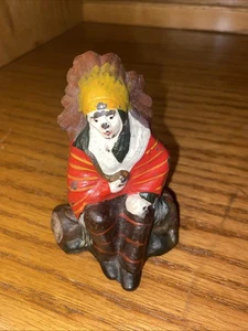 Antik Vintage GUSSEISEN INDIANERHÄUPTLING AUF LOG MÜNZBANK Originallack Figural - Bild 1 von 14