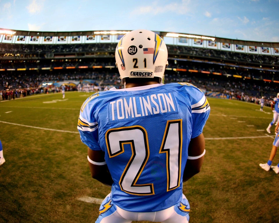 8x10 Photo LaDAINIAN TOMLINSON San Diego Chargers MVP Pro Bowl HOF RB TCU - Image 1 of 1