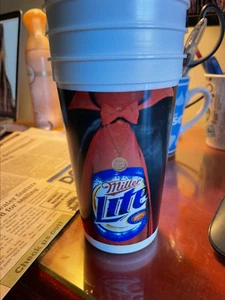 Tazas de cerveza Miller Lite Drácula vampiro ilustraciones 5 1/2" coleccionables 2007 - Imagen 1 de 5