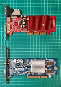2x AGP-Grafikkarten GV-R96L128T-FS Radeon9600SE 128MB TVO, FX5200 ACP8X 128MB TV - Photo 1/9