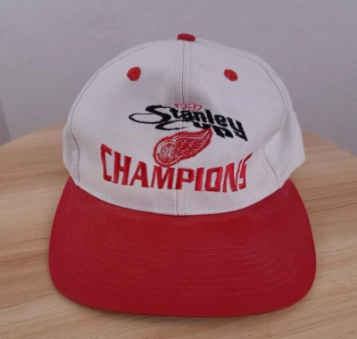 Sombrero ajustable Detroit Red Wings 1997 Stanley Cup logotipo 7 Foto 1 de 4