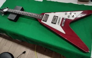 Guitarra Eléctrica Greco FV-600 Flying V Modelo Copia Roja Usada de Japón - Imagen 1 de 11