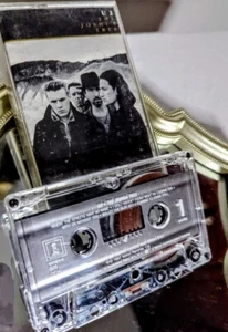 The Joshua Tree by U2 (Cassette, Mar-1987, Island (Label)) - Foto 1 di 2