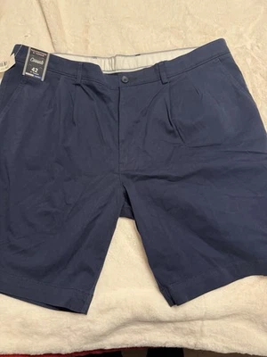NWT-Roundtree & Yorke Men's pleated Classic fit 9in Casuals Shorts-Navy-42 NWT - Image 1 of 4
