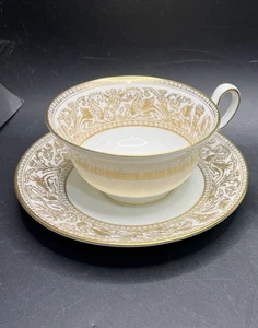 Taza de té florentina dorada Wedgwood con platillo W4219 como está - Imagen 1 de 5