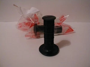*1EA* OEM HONDA GRIP SET ALL CT110's (1979 CT90/CT70) (20A) - Picture 1 of 1