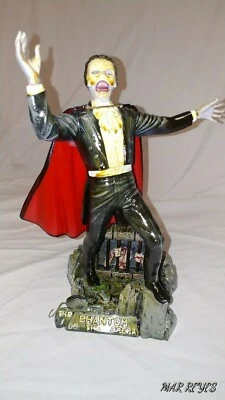 "PHANTOM OF THE OPERA" Fully built & painted model kit by MONOGRAM - Image 1 of 4