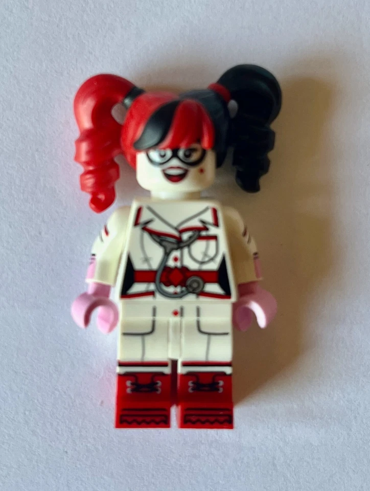 LEGO Harley Quinn Mini Fig DC Batman Series 1 Nurse (C) - Изображение 1 из 1