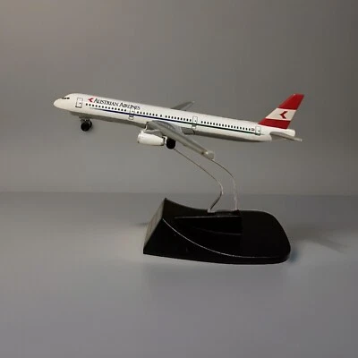 Modellino Aereo Airbus A321-211 Scala 1:460 - Immagine 1 di 2