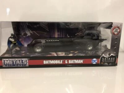 Batmobile Serie Animata Con Batman Scala 1:24 Jada 30916 - Immagine 1 di 4