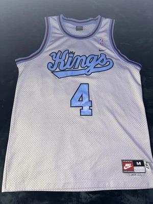 Chris Webber NBA Nike Rewind Sacramento Kings Men’s Medium Adult Vintage Jersey - Image 1 of 4