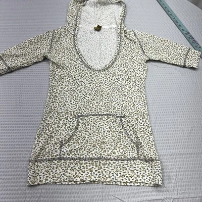 Y2K Hooded Floral V Neck 3/4 Sleeve Waffle Knit Light Weight Preppy Tee - Image 1 of 4