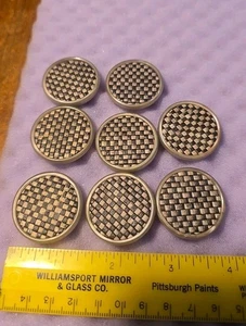 Vintage Art Deco Early Set Of 8 Plastic Buttons With A Woven Checkered Pattern - Picture 1 of 7