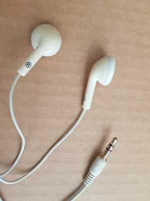  Cream In Ear Earphone Headphone 3.5mm Jack  - GREAT SOUND - Image 1 of 3