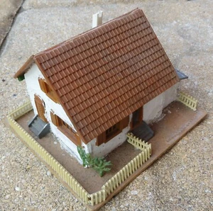 Para maqueta de ferrocarril H0 / sistema de slotcar -- vivienda, construcción mixta (P/L87) - Imagen 1 de 2