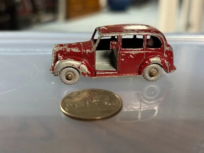 Matchbox Lesney #17-B Austin Taxi Cab - Image 1 of 4