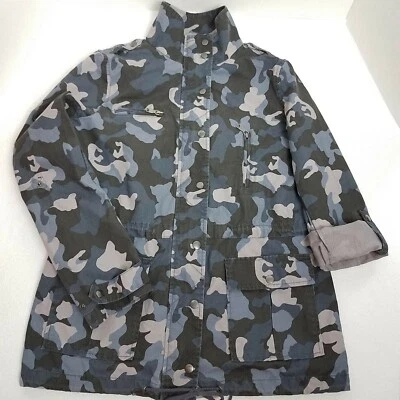 Chaqueta para mujer Banana Republic Outlet camuflada manga larga enrollable talla S usada en excelente estado Foto 1 de 4