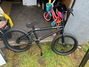 HYPER BMX MONSTER ENERGY BMX BIKE 20 iNCH - Picture 1 of 3