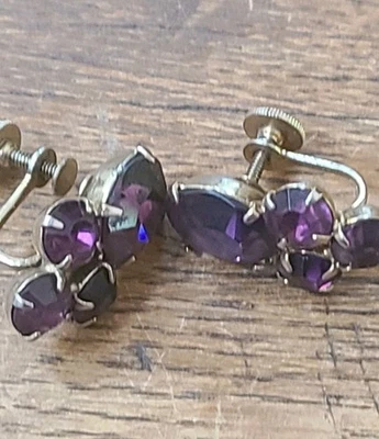 Pendientes Coro Vintage Púrpura Facetado Estrás Tono Dorado Clip En Tornillo Trasero Foto 1 de 4