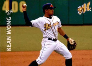 2016 Montgomery Biscuits Grandstand #30 Kean Wong Hilo Hawaii HI Baseball Card